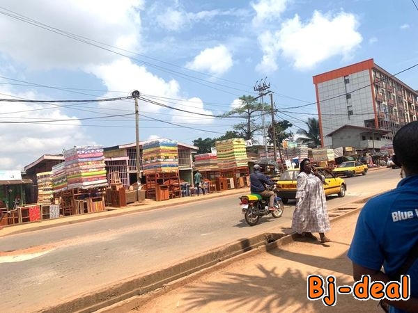 Main image of OPPORTUNITÉ EN OR à SAISIR EN PLEIN CENTRE-VIl