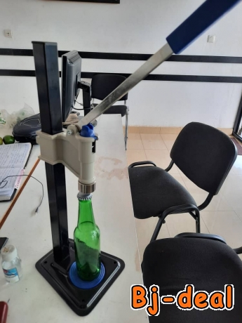 Main image of Capsuleuse capsules bouteilles vides