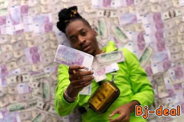 Main image of FORMATION GAGNER PLUS DE 1000dollars en ligne