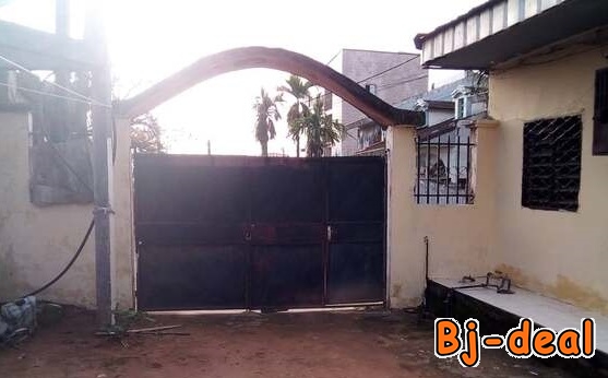 Main image of TERRAIN 386m2 avec 2 appartements DOUALA LOGPOM