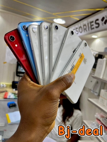 Main image of iPhone XR 64gb neuf