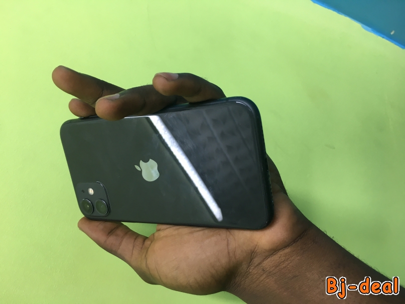 Main image of iPhone 11 64gb neuf