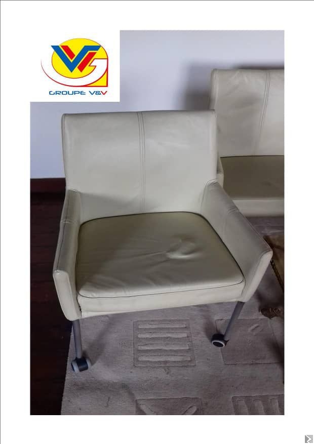 Main image of Fauteuils clubs en cuir 100 %