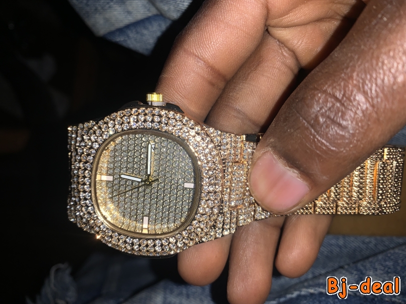 Main image of Montre en diamant