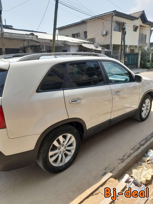 Main image of Kia sorento EX 2012 Essence