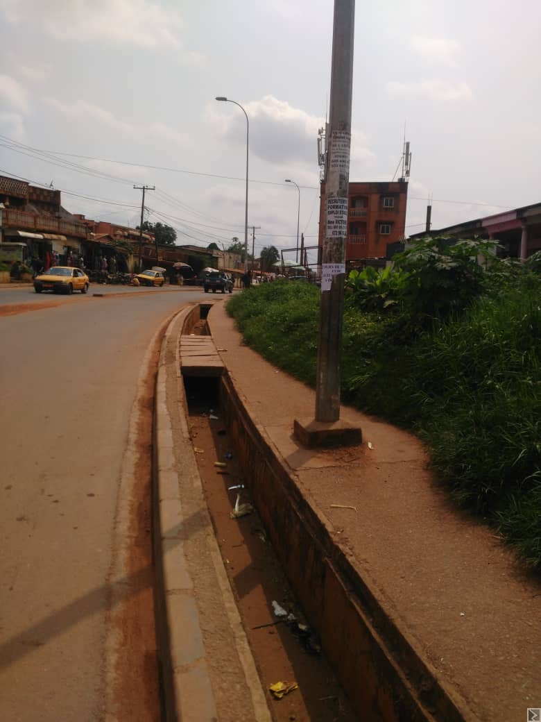 Main image of 1000m2 de terrain commercial, titré,à  vendre DAMASE