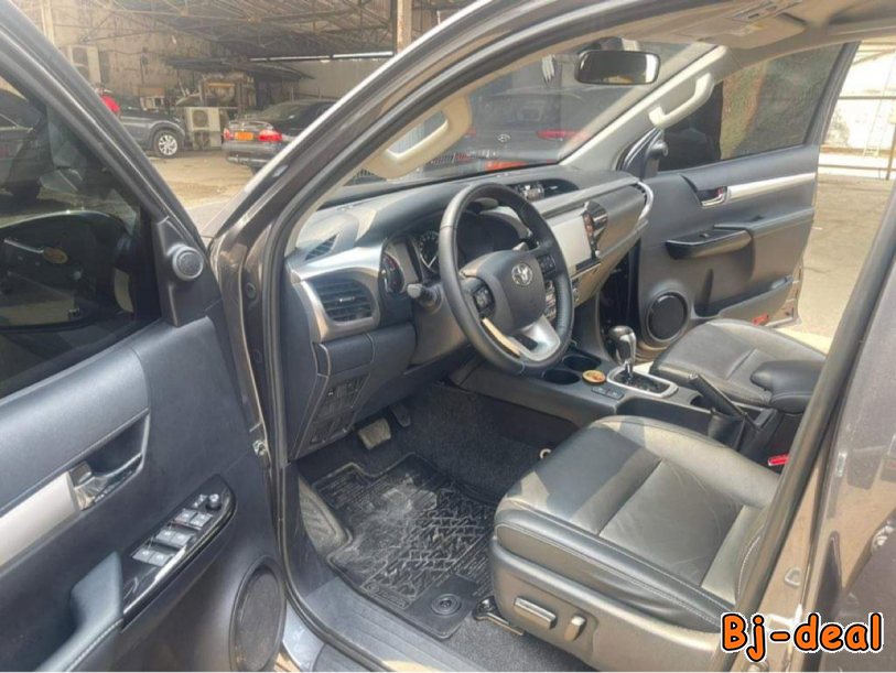 Main image of Vente Toyota hilux 2022