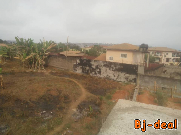 Main image of terrain de 600m2 à vendre