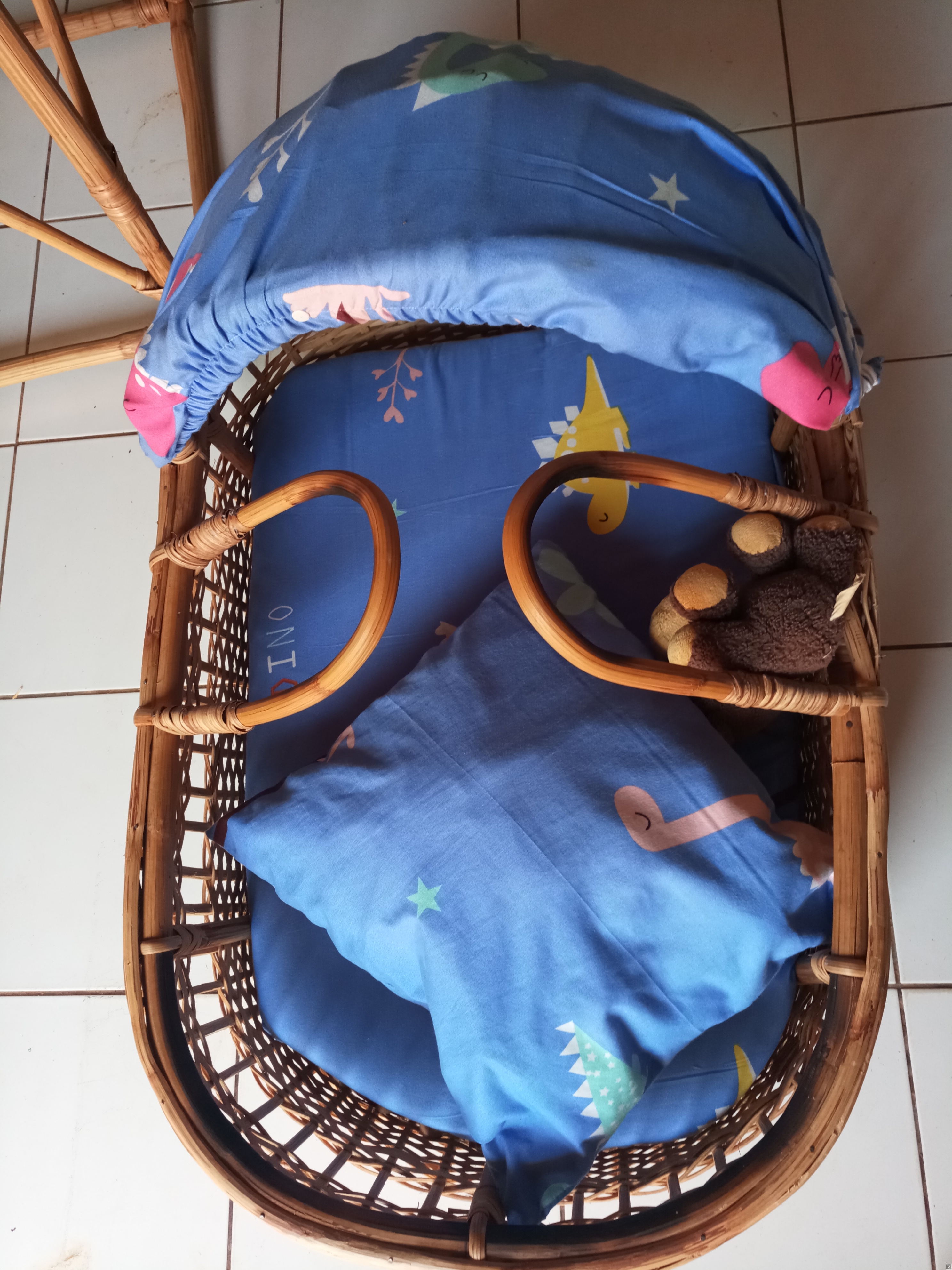 Main image of Lit 3 en 1 en rotin pour bébé