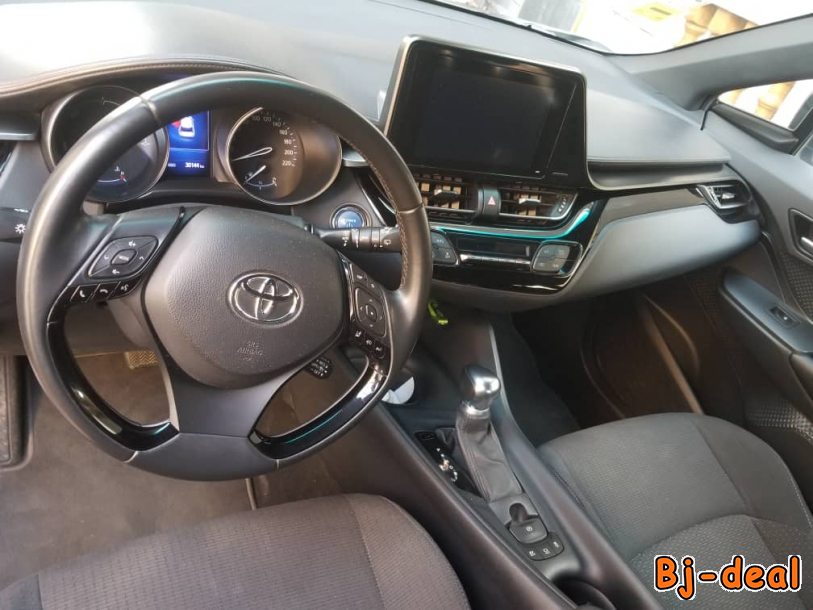 Main image of Vente de Toyota CHR Hybrid 2018