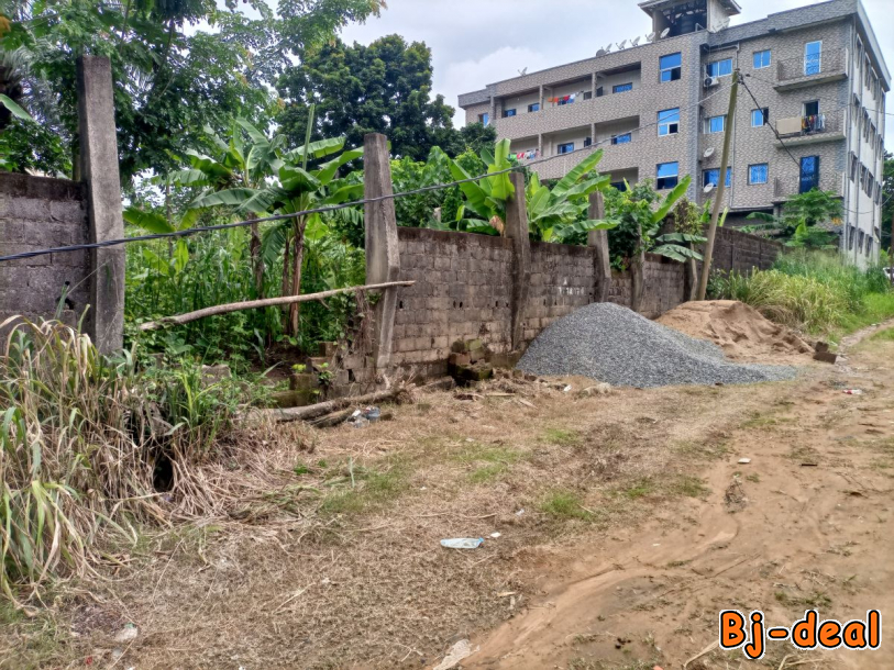 Image principale de TERRAIN POUR IMMEUBLE LOCATIF OU MEUBLE