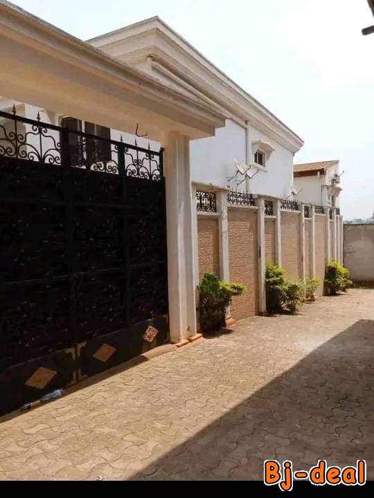 Main image of Très grand et joli Duplex à vendre à Awae Monti