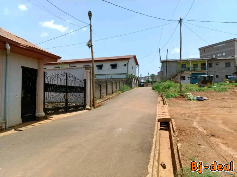 Main image of Terrain titré à Yaoundé odza