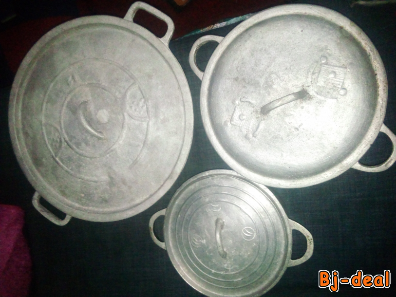 Main image of Trois Marmites neuves