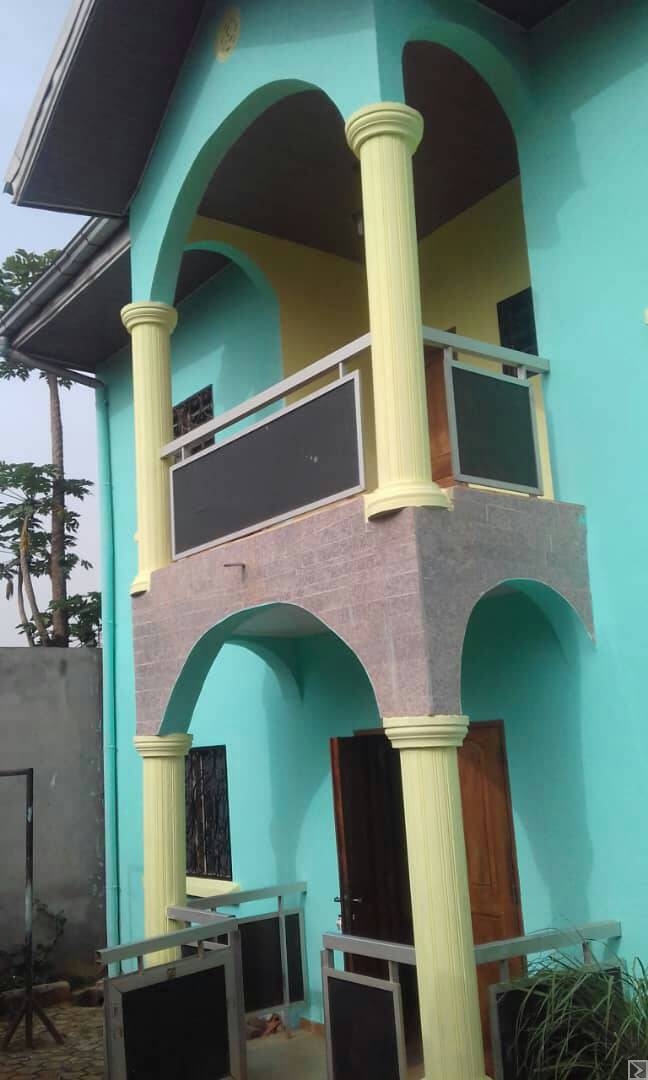 Main image of Joli Duplex à€ Vendre à€ Ekoumdoum