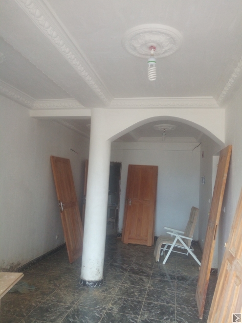 Main image of Bureaux de 4 pièces à  louer à  Mvog Ada, à  l'étage