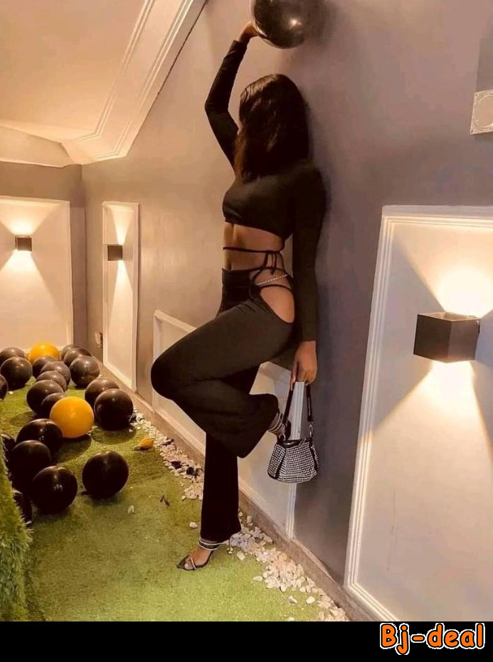 Image principale de Jeune fille de 21 ans dispo pour partie coquine