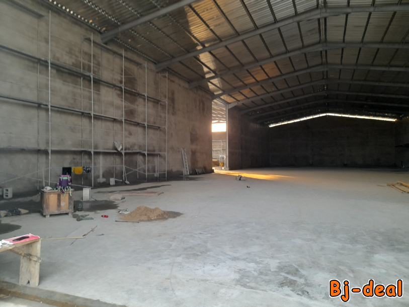 Main image of Entrepôt et Magasin 1500m2 a Louer a Douala