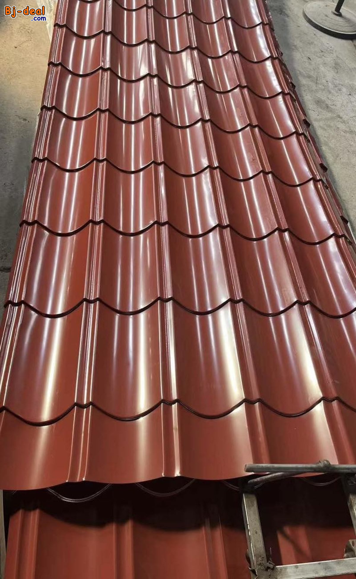 Image principale de VENTE AU PRIX DE GROS Tôles bacs tuiles lisses ondulées accessoires aluminium et aluzinc