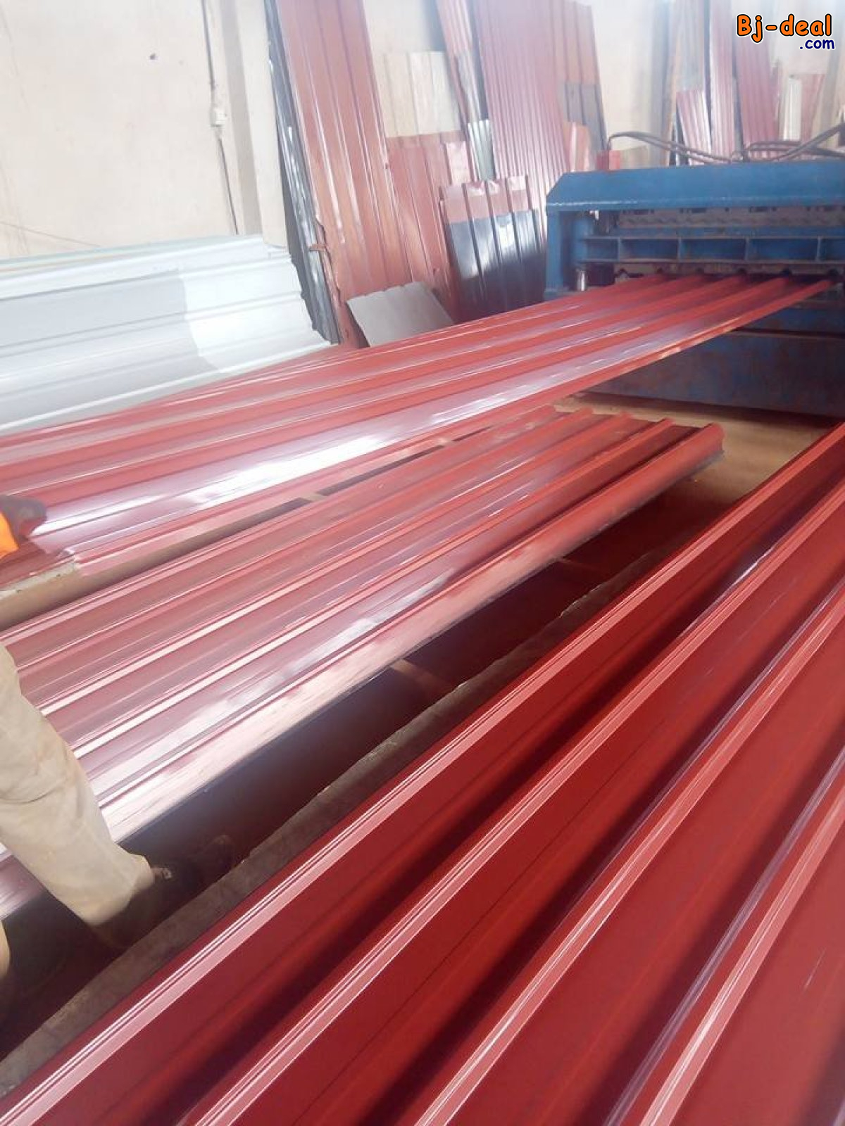 Image principale de VENTE AU PRIX DE GROS Tôles bacs tuiles lisses ondulées accessoires aluminium aluzinc