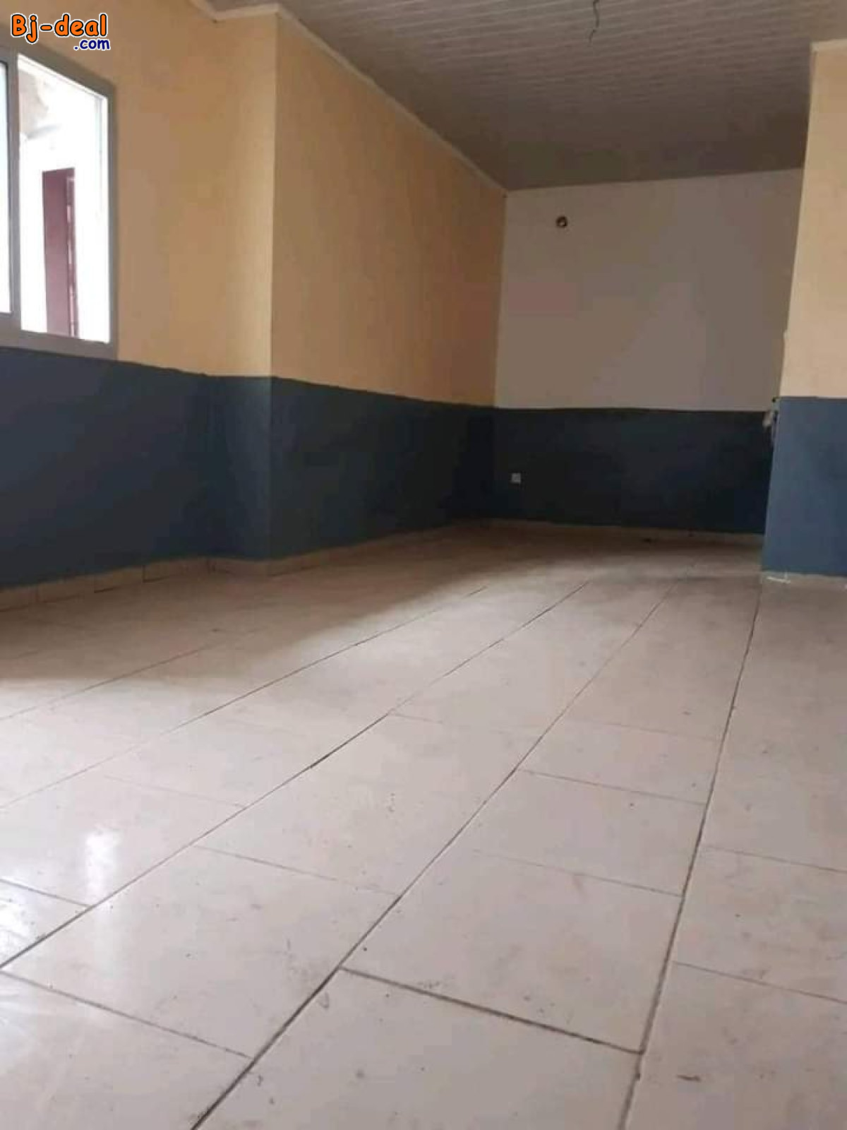 Main image of Studio moderne à l&amp;#039;immeuble au goudron goudron à bonamoussadi