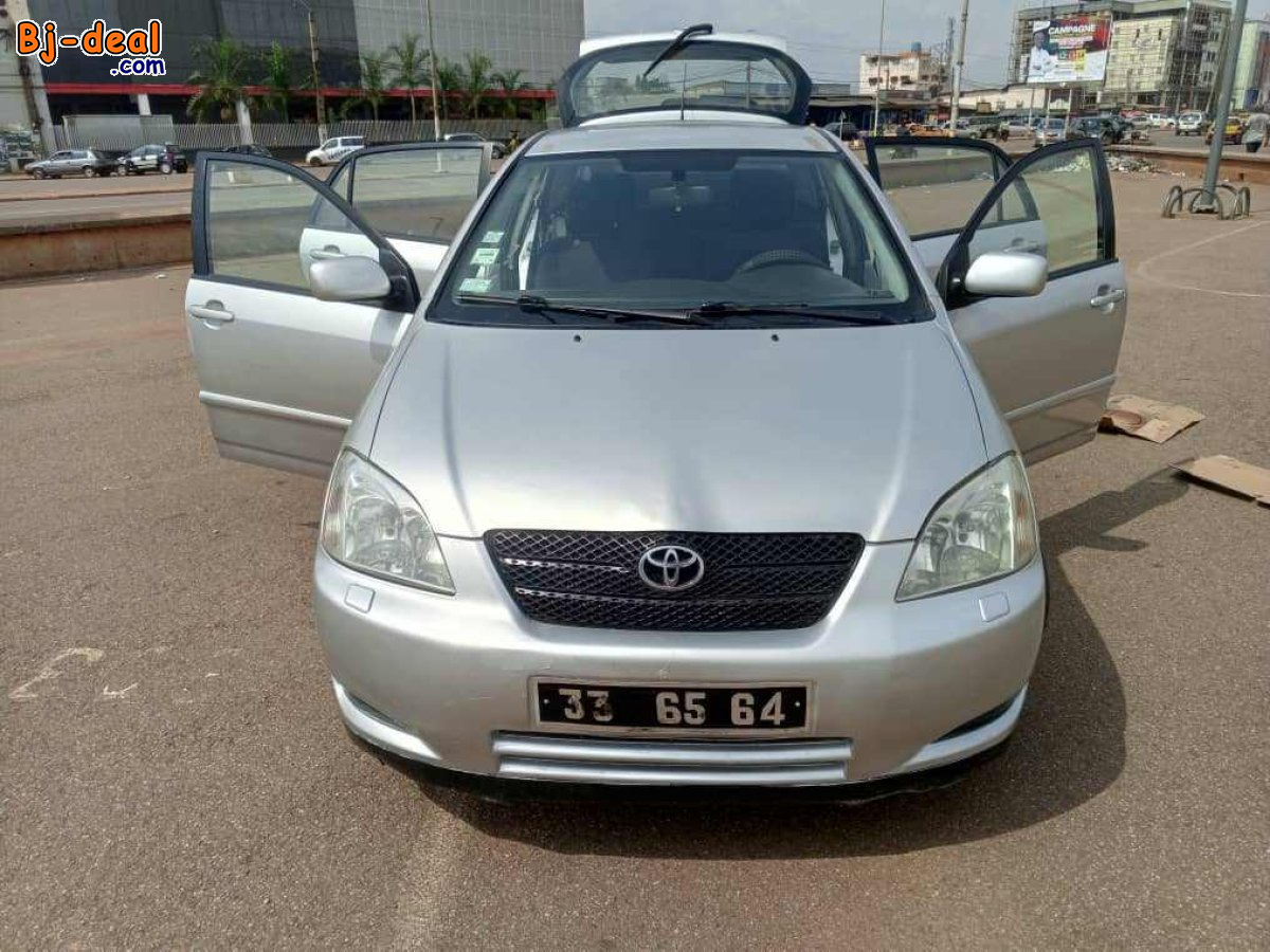 Image principale de Toyota Corolla 115 2005 manuel essence climatisé a vendre Yaoundé