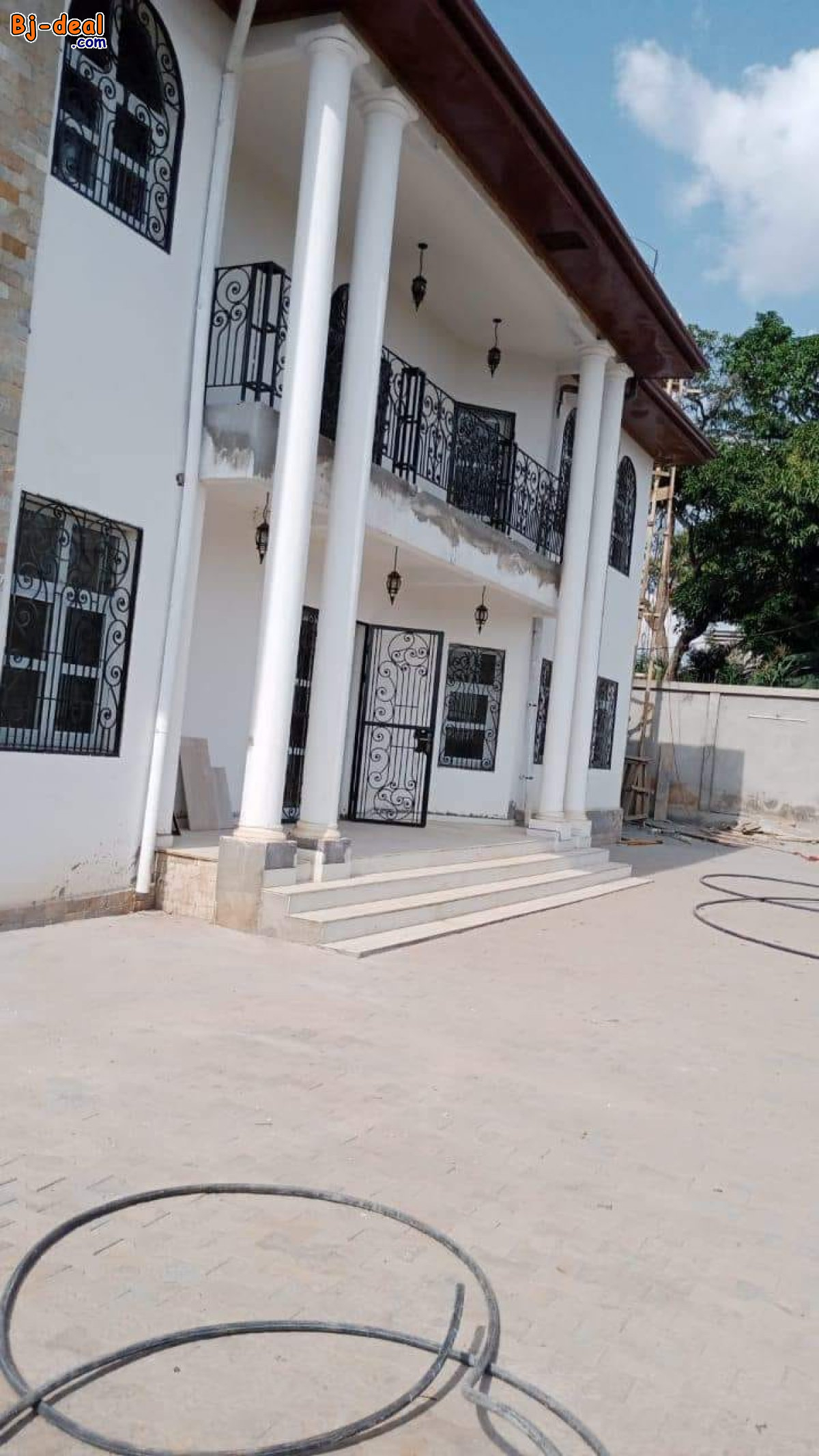 Main image of Magnifique Duplex titré à vendre à Odza fecafoot avec terrasse dépendance parking forage