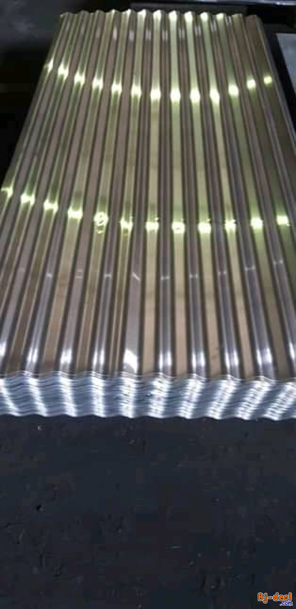 Image principale de VENTE AU PRIX DE GROS Tôles bacs tuiles lisses ondulées accessoires aluminium aluzinc