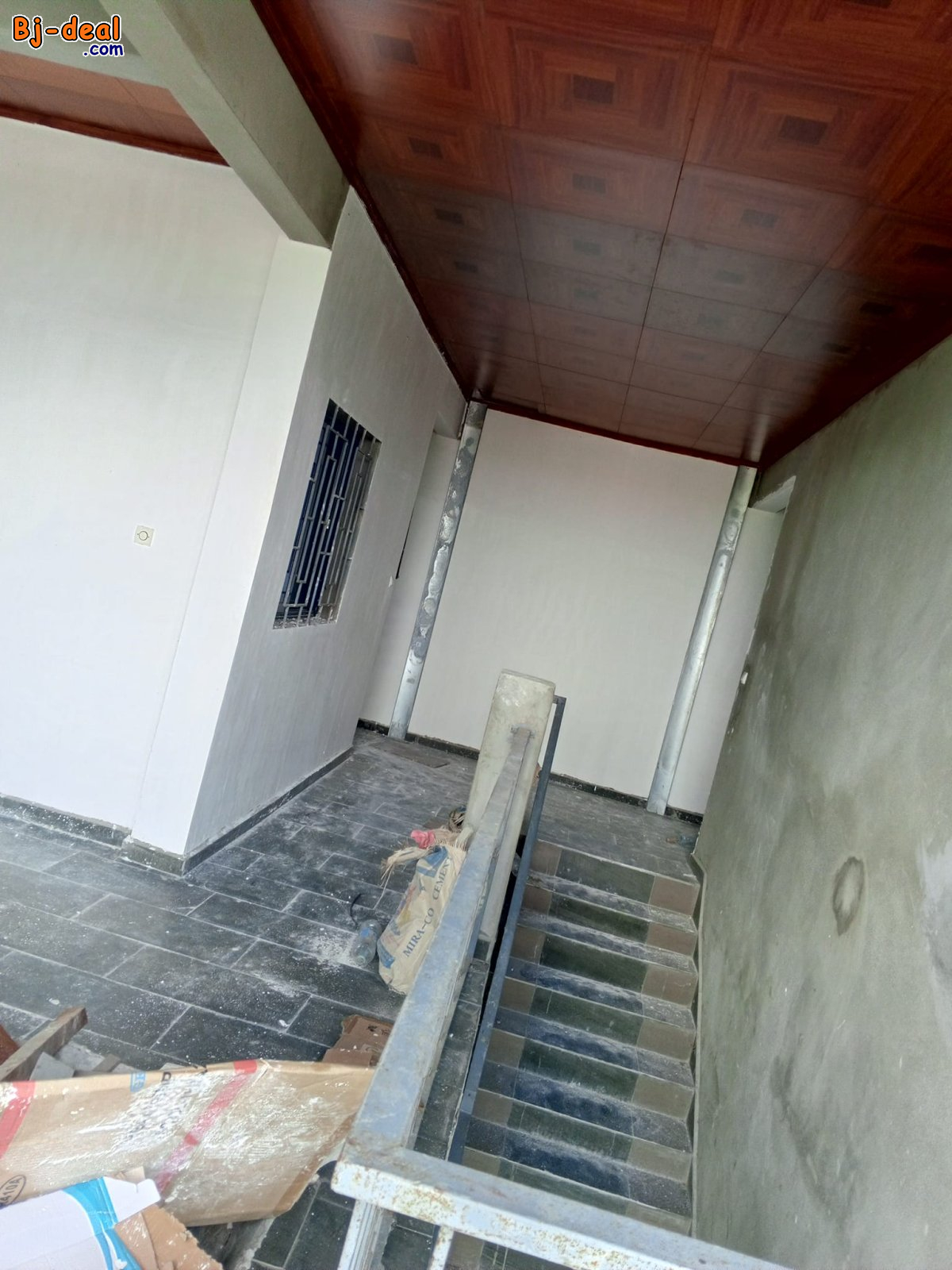 Main image of Studio spacieux neuf avec prépayé forage parking à Yassa Douala