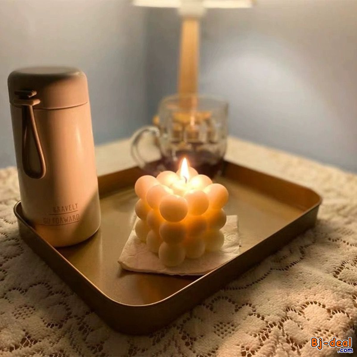 Main image of BOUGIES PARFUMÉES ET BOURGEOIRS