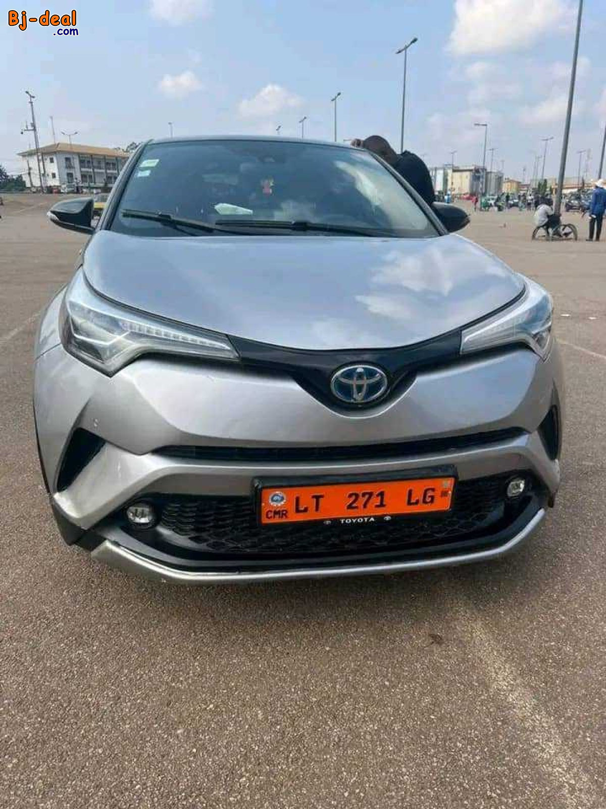 Image principale de Toyota CHr 2018 hybride a vendre Yaoundé