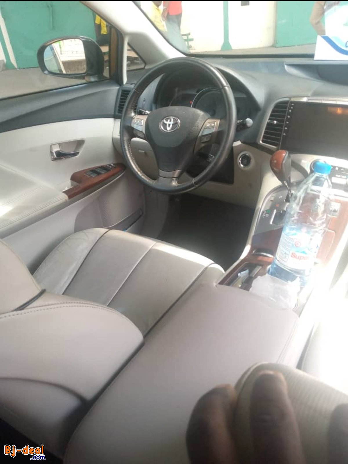 Image principale de Toyota venza année 2011 à Douala