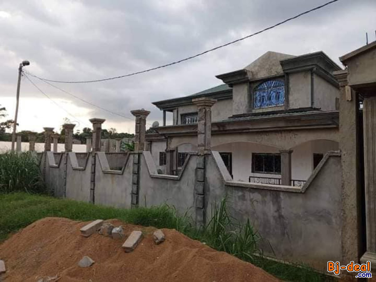 Main image of Beau duplex à vendre à Odza petit marché