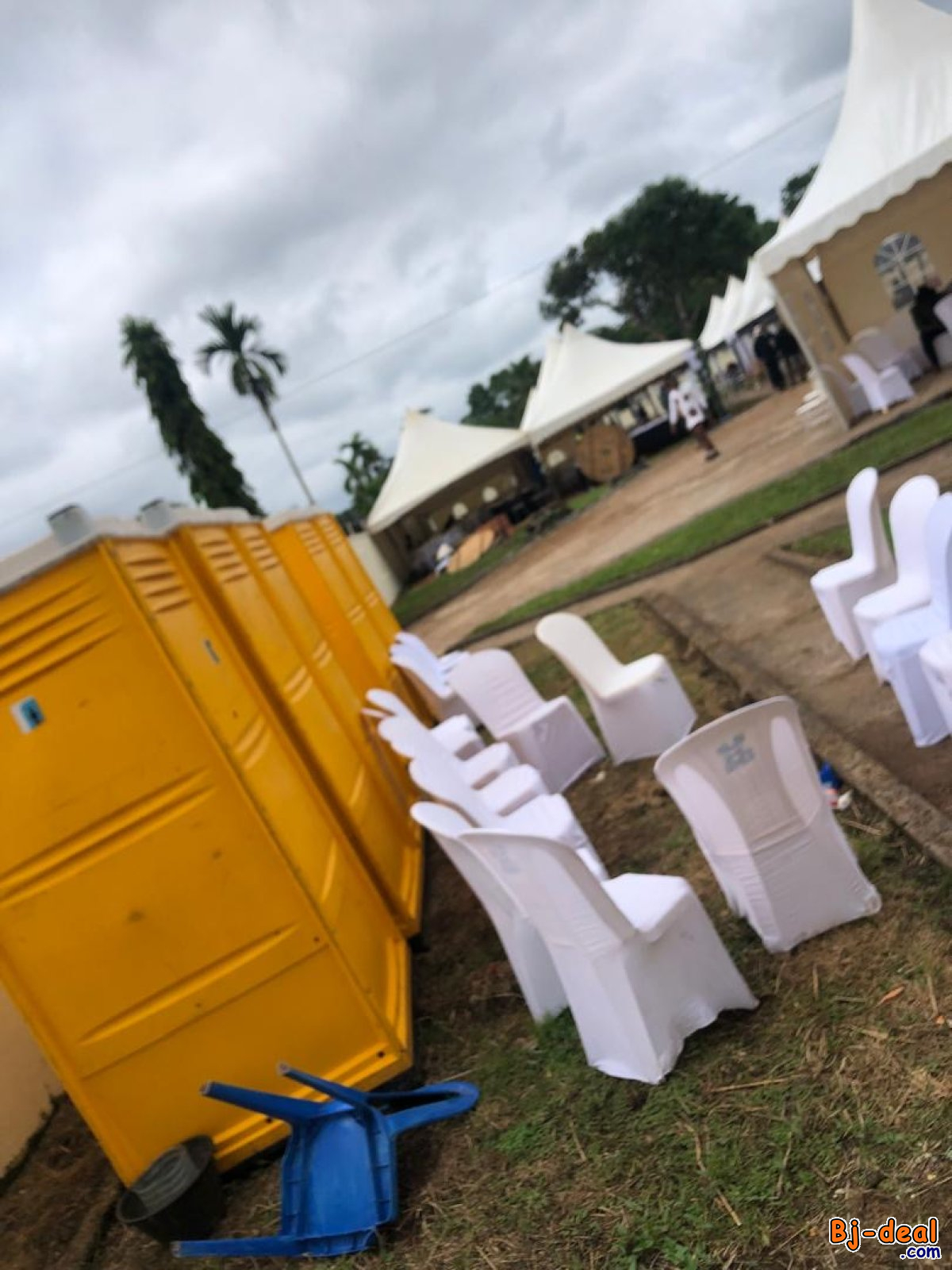 Main image of Location et entretien des toilettes mobiles pour tout événement à Yaoundé et partout au Cameroun