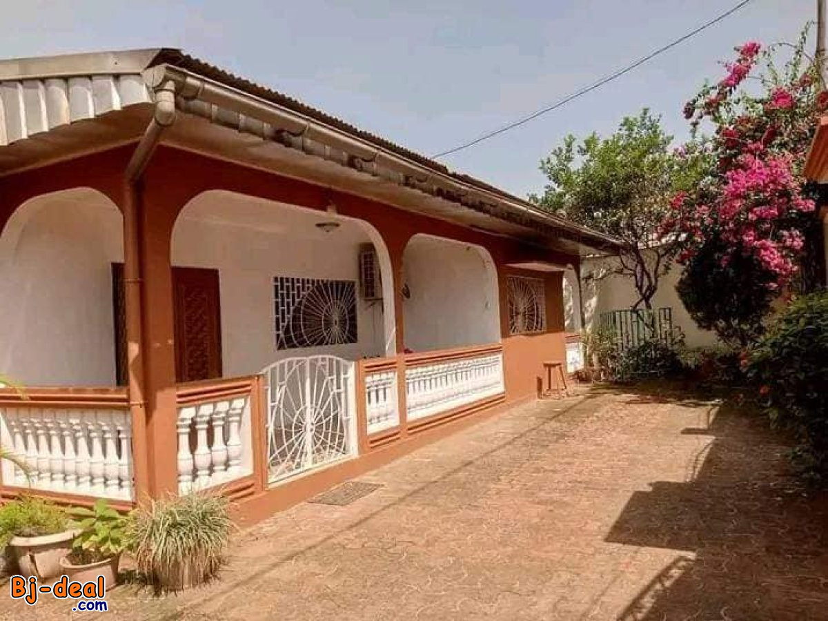 Main image of Villa titrée à vendre à Awae maison rouge 200m de la route