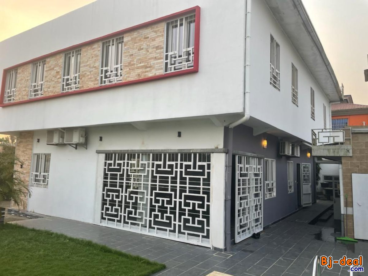 Main image of DUPLEX À VENDRE À BONABERIE JUSTE APRÈS L’ÉCHANGEUR DE BEKOKO