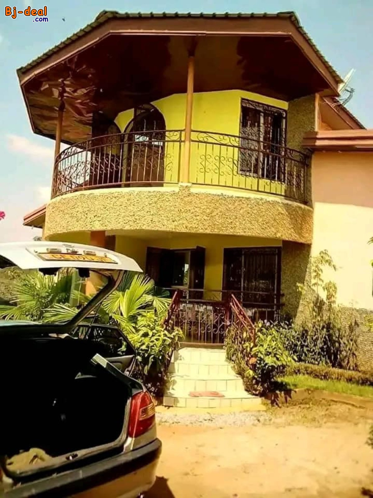 Main image of Beau Duplex titré avec espace vert parking forage à vendre à Tsinga village