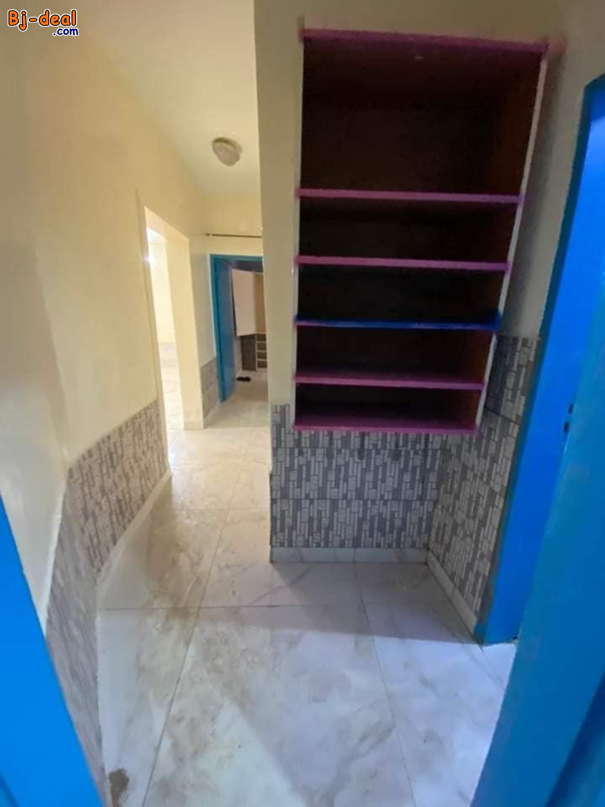 Image principale de Appartement propre avec parking à Damas.