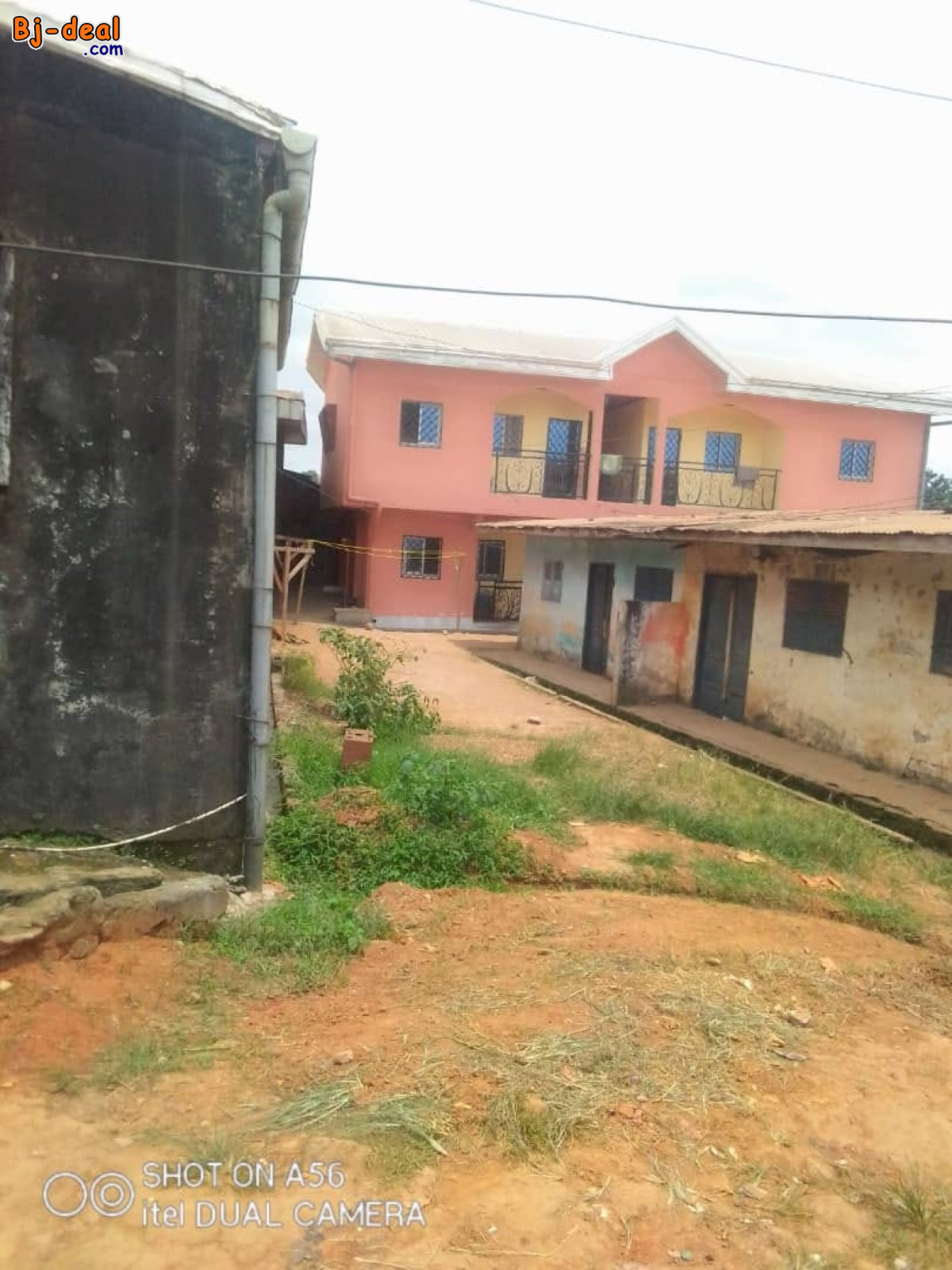 Image principale de Appartement neuf avec parking à Kondengui.  2 chambres 2 doucheS