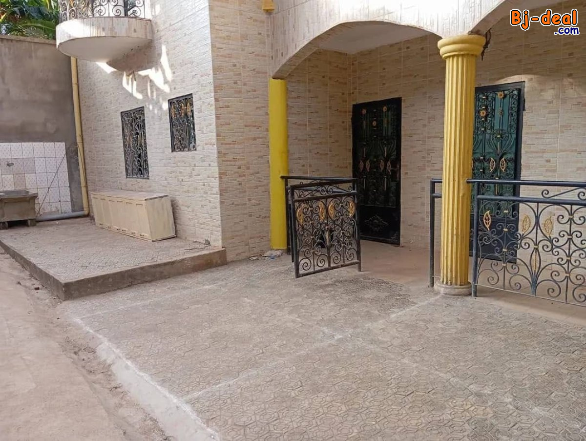 Image principale de Appartement propre avec eau chaude parking à Santa Barbara moto 150F