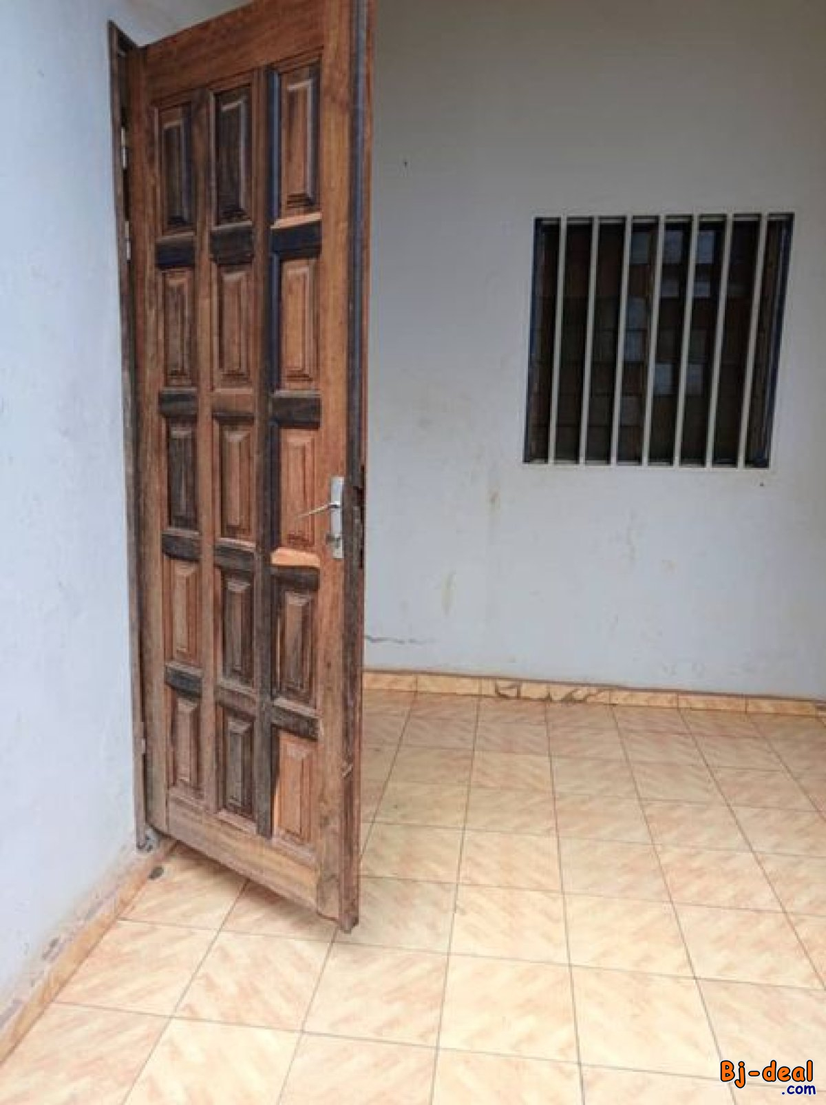 Image principale de Appartement en bordure de route à Mimboman