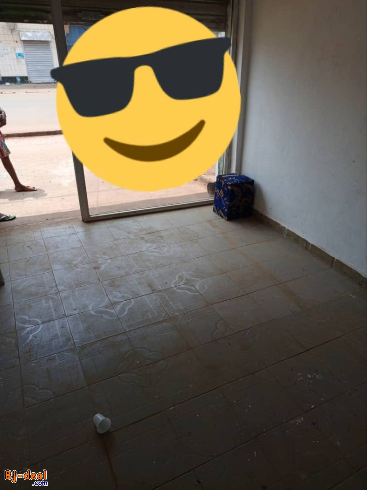 Image principale de Boutique à  louer à Anguissa