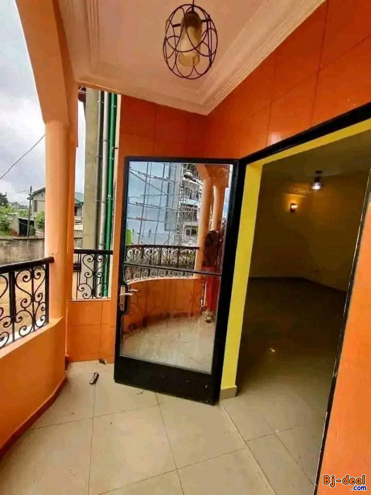 Image principale de Appartement propre avec parking forage à Meyo accès goudronné