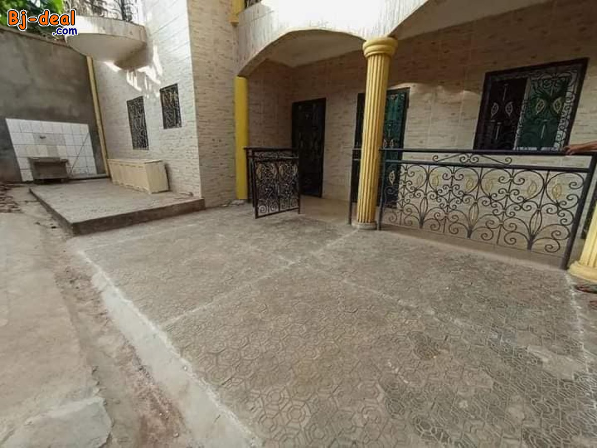 Image principale de Appartement propre avec eau chaude parking à Santa Barbara moto 150F