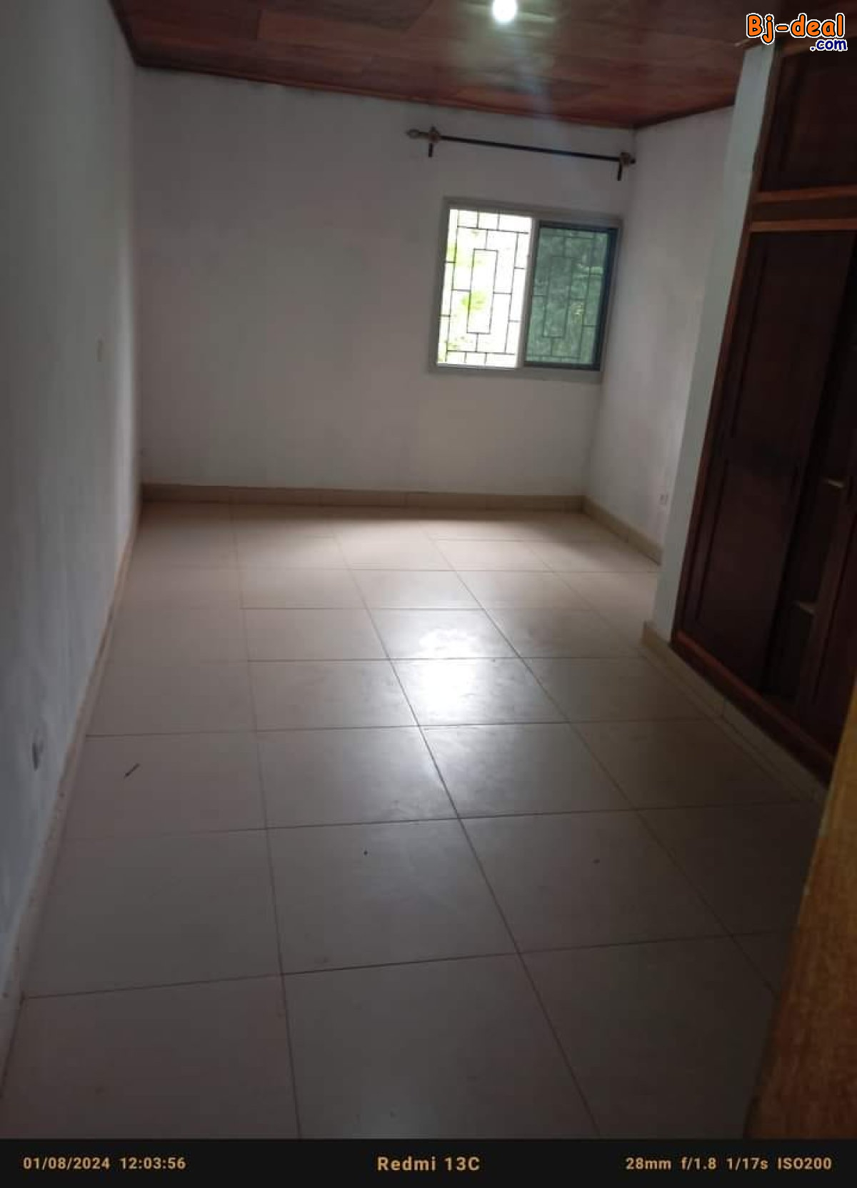 Image principale de Appartement avec gardien parking forage à Meyo.