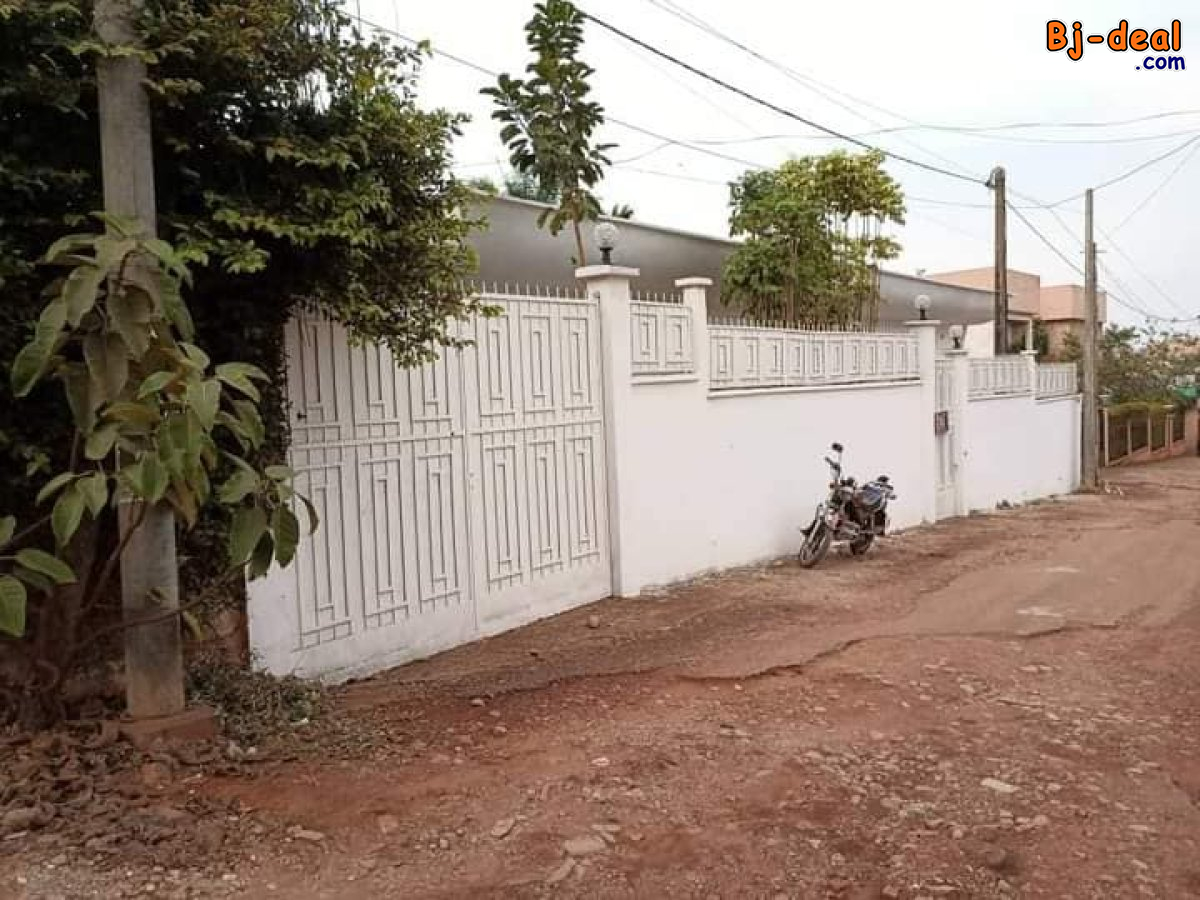 Main image of Villa titrée à Bastos à vendre