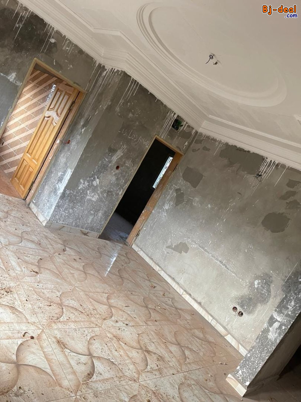 Image principale de Vaste appartement neuf avec forage parking à Leboudi 100m de la route