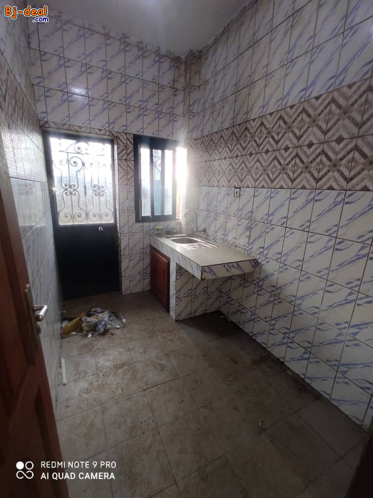 Image principale de Vaste studio avec  parking forage à Nkoabang.Moto 250f