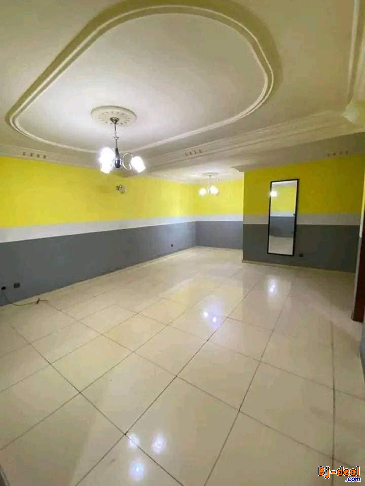 Image principale de Joli appartement avec gardien parking à Nsimeyong