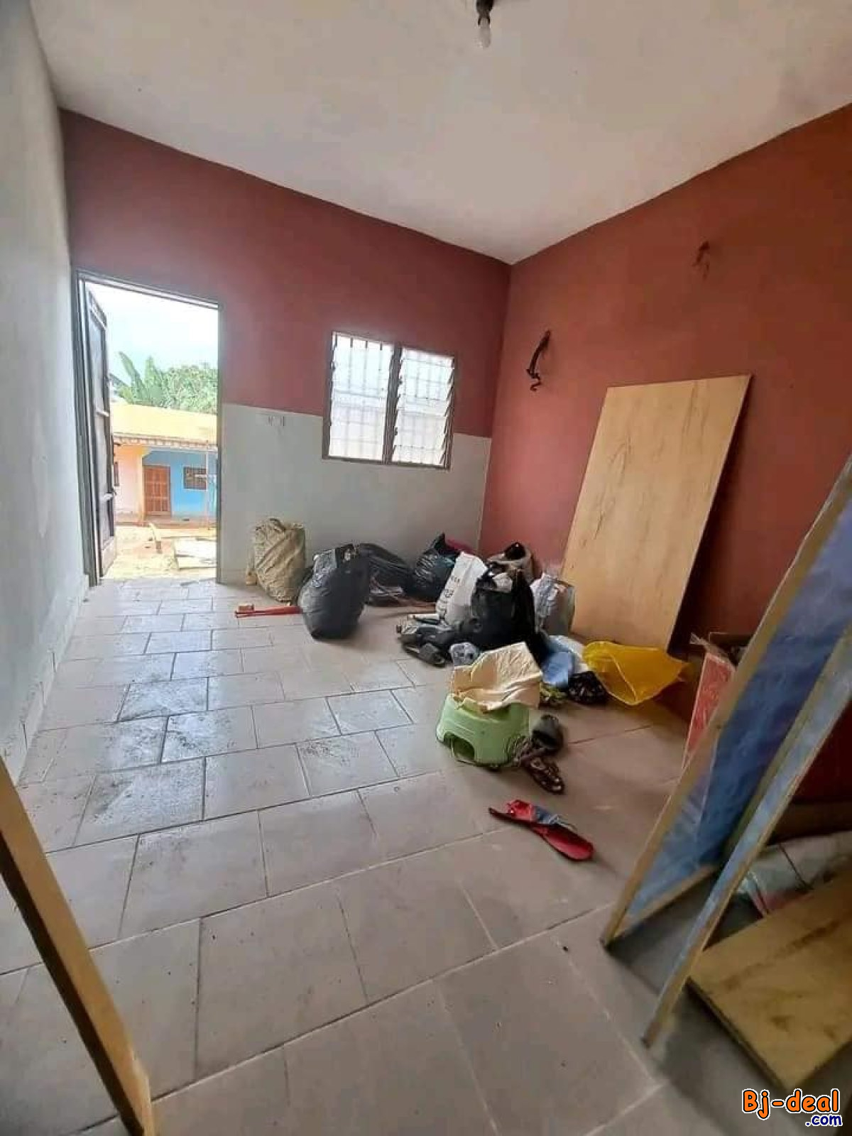 Image principale de Studio à Tsinga village.Moto